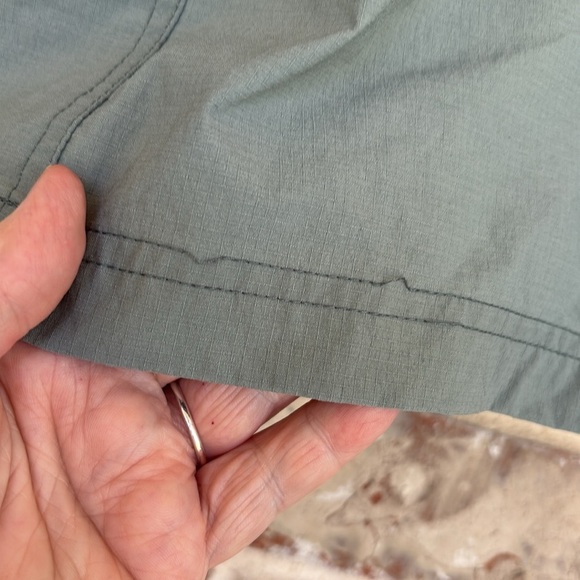 Eddie Bauer Women's  Olive Green Skort - Picture 6 of 9